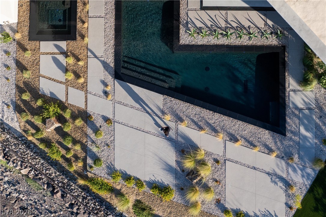 8 Chisel Crest Court Property Photo 22