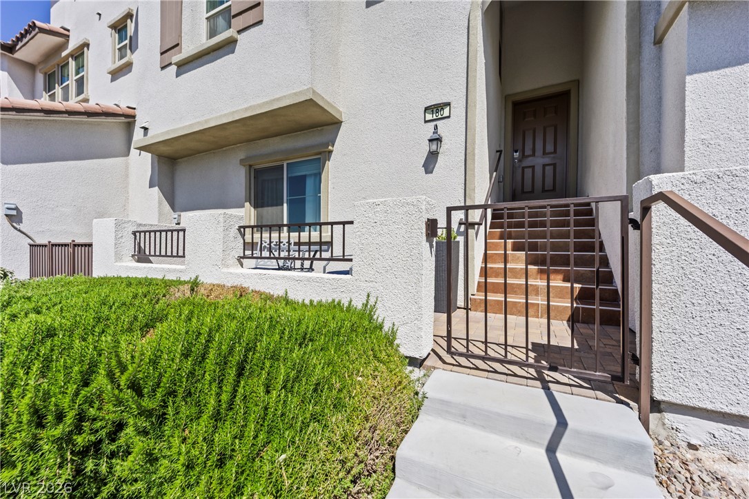 180 Petaluma Valley Drive Property Photo 4