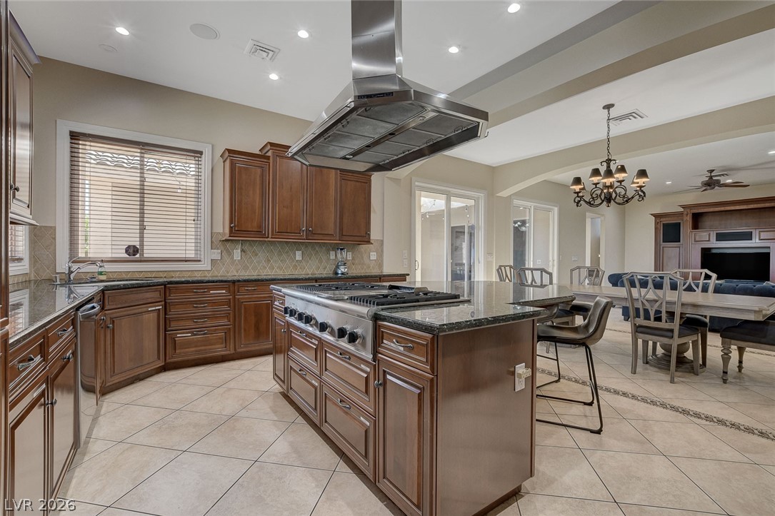 6180 El Camino Road Property Photo 18