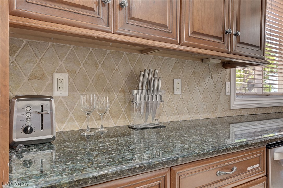 6180 El Camino Road Property Photo 19