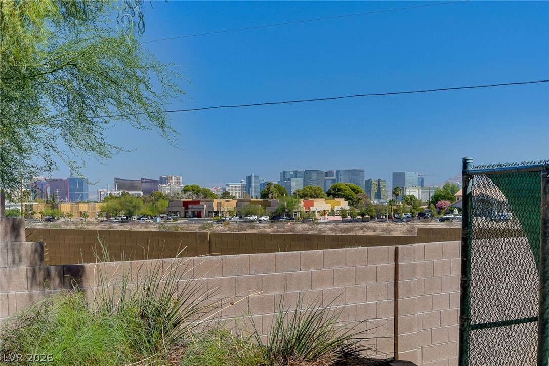 6180 El Camino Road Property Photo 47
