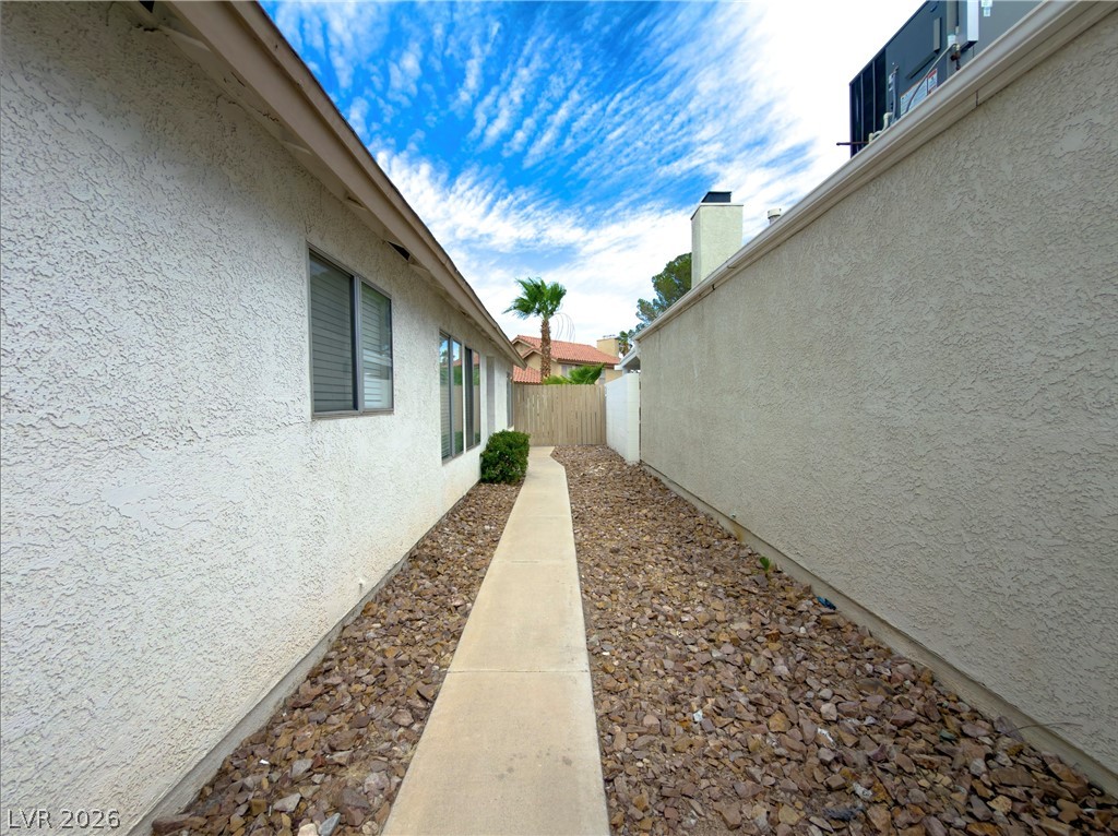 4540 Cedarspring Drive Property Photo 4