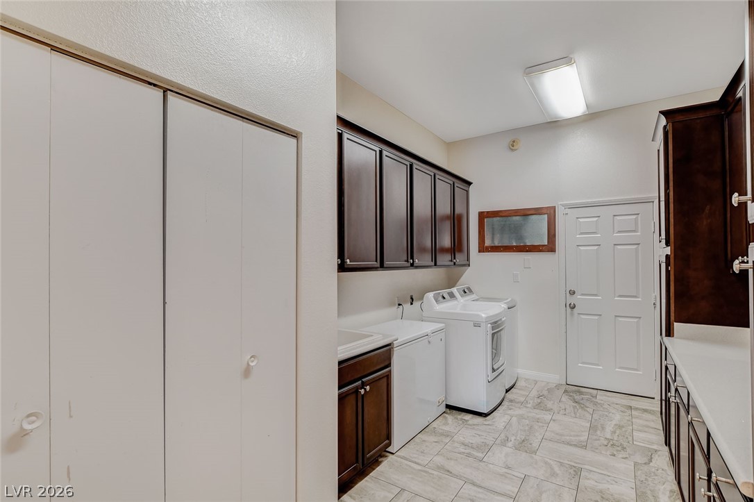 5167 Jarom Street Property Photo 24