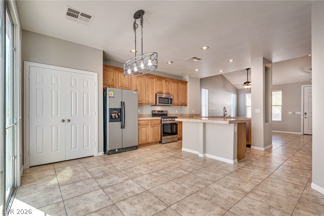 984 Playful Glow Street Property Photo 7