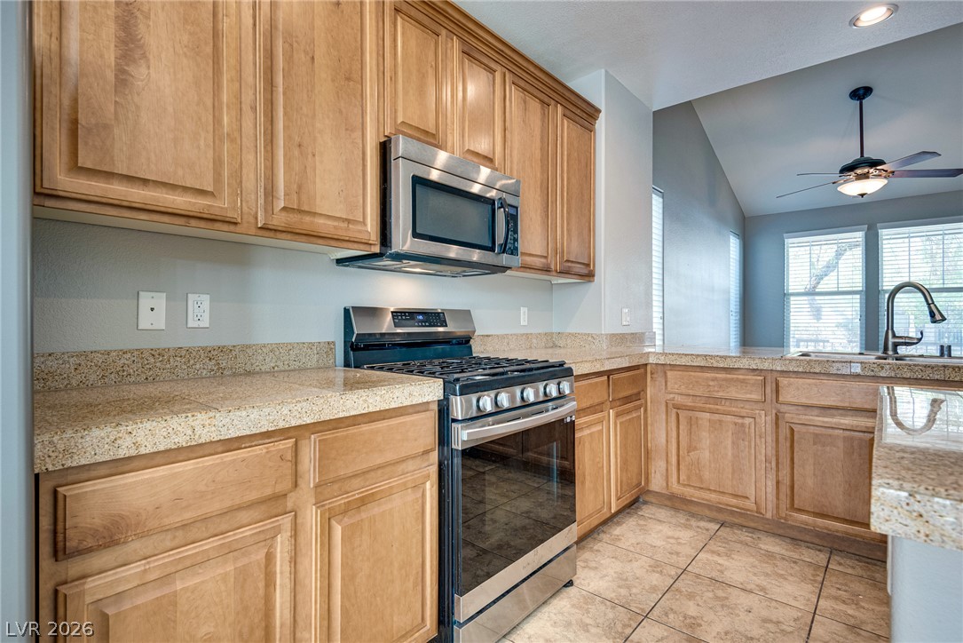 984 Playful Glow Street Property Photo 29