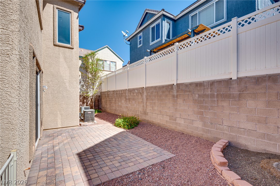 984 Playful Glow Street Property Photo 37