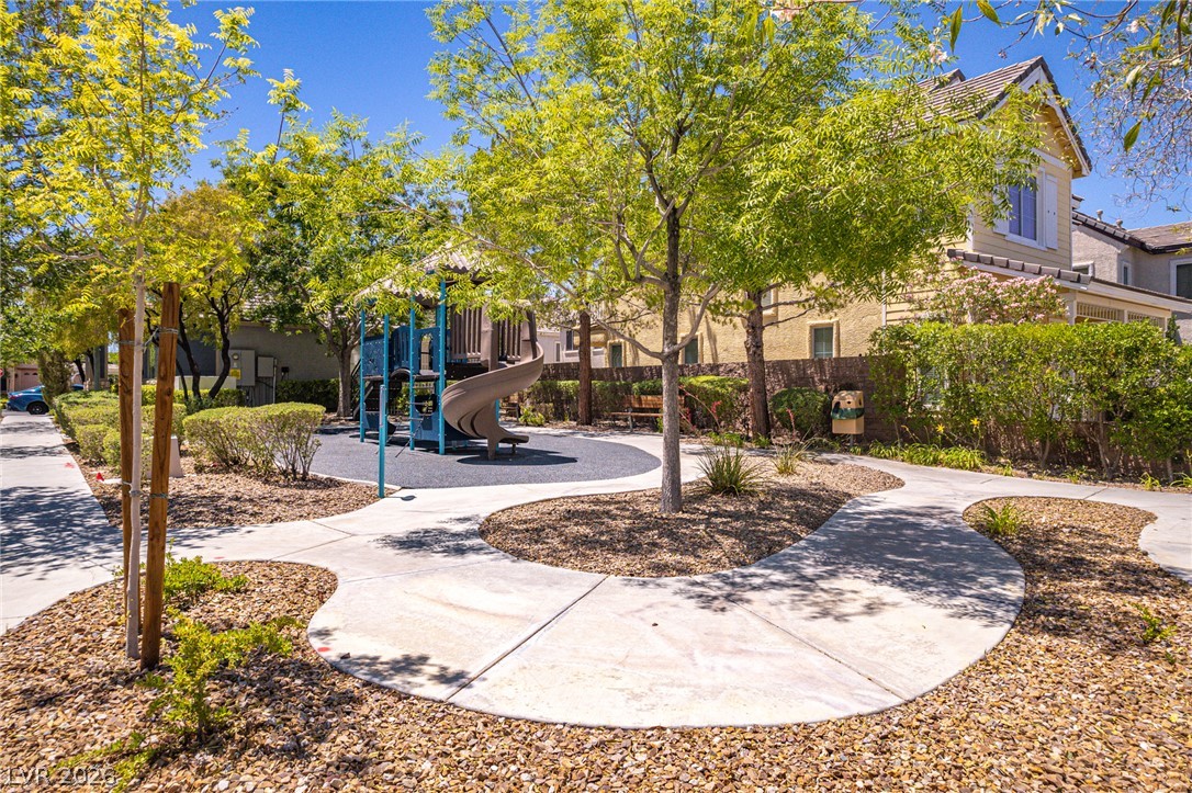 984 Playful Glow Street Property Photo 40