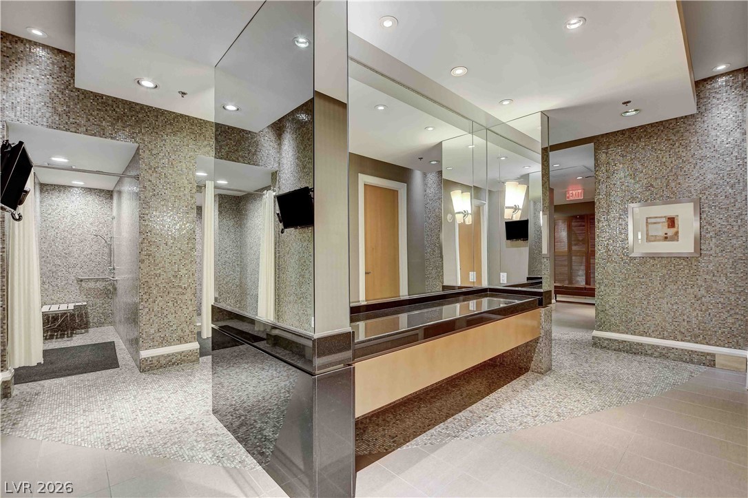 2700 Las Vegas Boulevard 2107 Property Photo 33