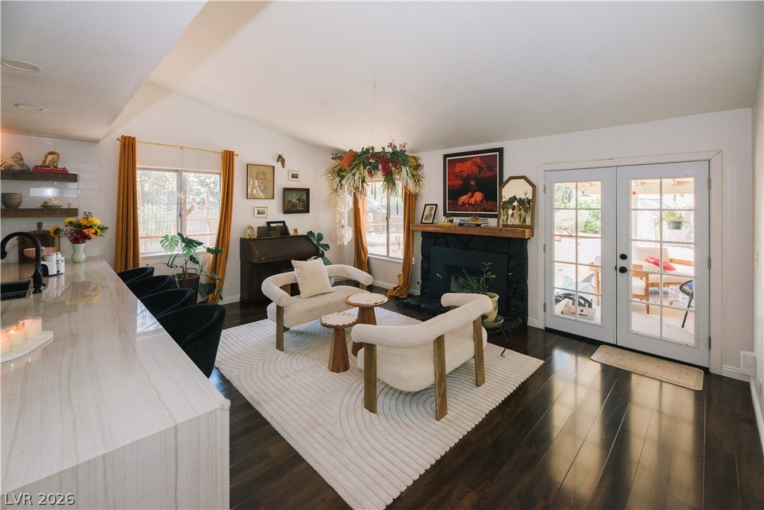 3188 Moonflower Drive Property Photo 6