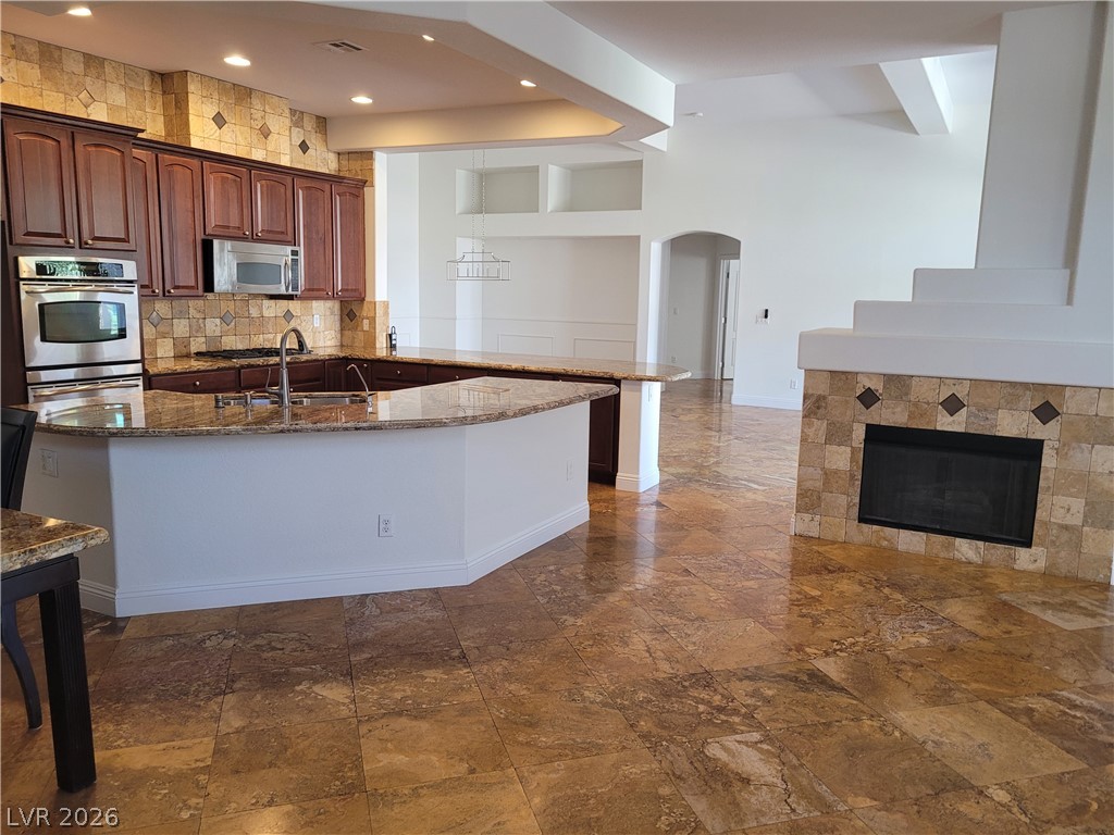 7020 Manzanares Drive Property Photo 12
