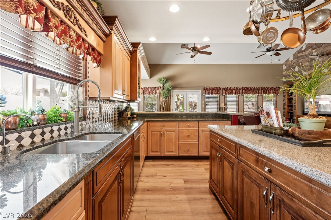 10080 West Tropical Parkway Property Photo 16
