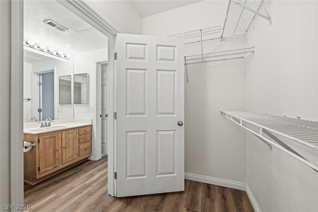 8555 West Russell Road 1048 Property Photo 15