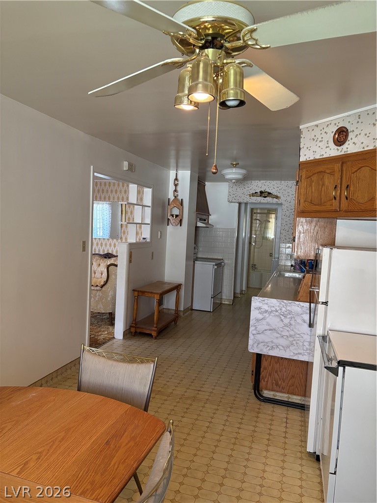 1005 Avenue G Property Photo 6