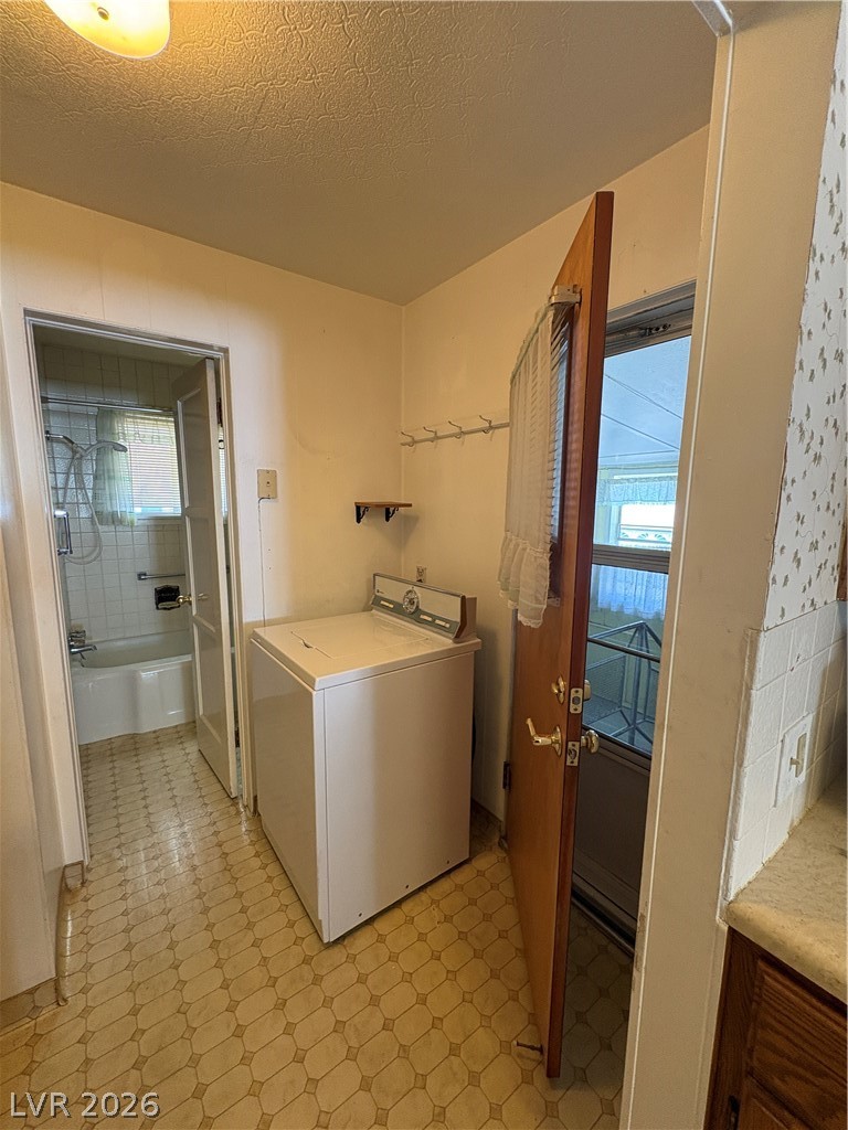 1005 Avenue G Property Photo 10