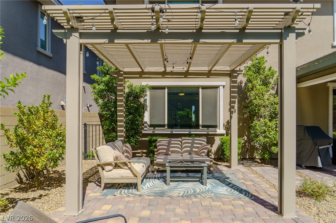457 Bolsa Basin Avenue Property Photo 4