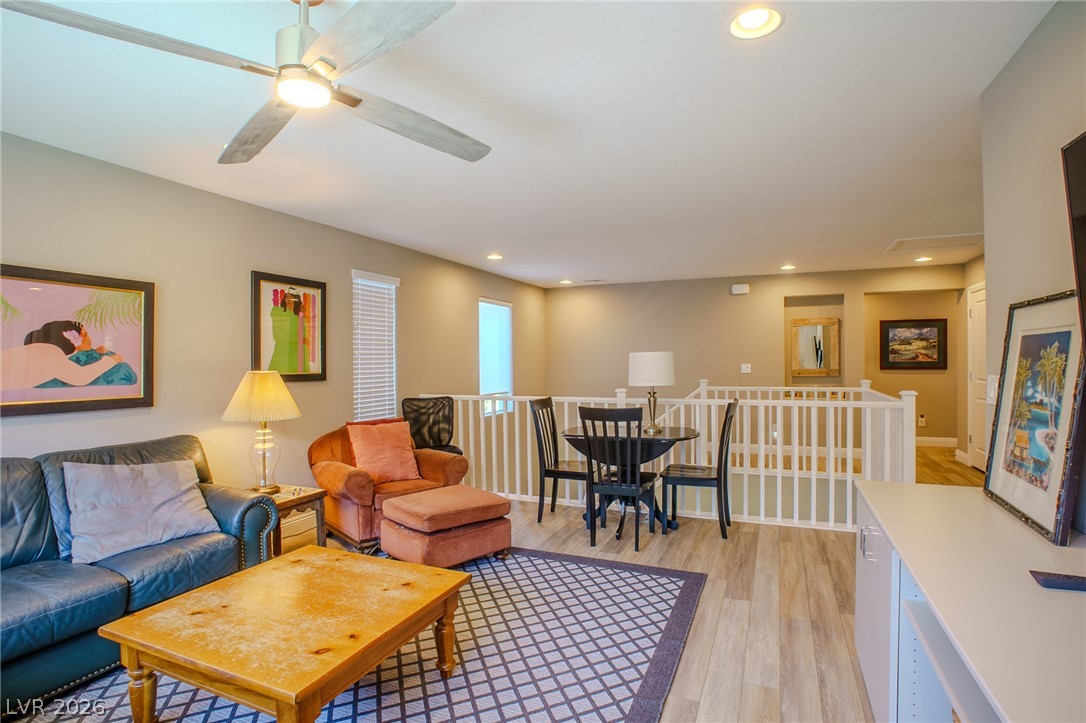 457 Bolsa Basin Avenue Property Photo 24