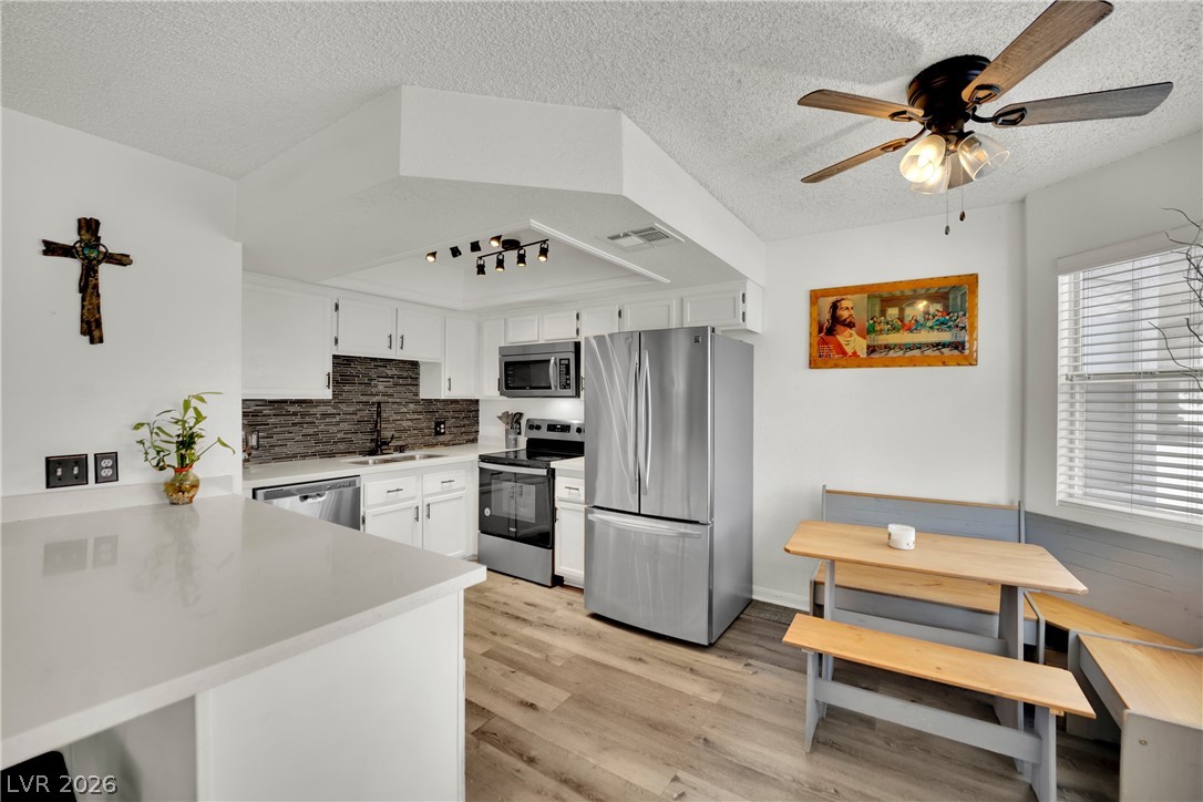 929 Rockview Drive 202 Property Photo 10