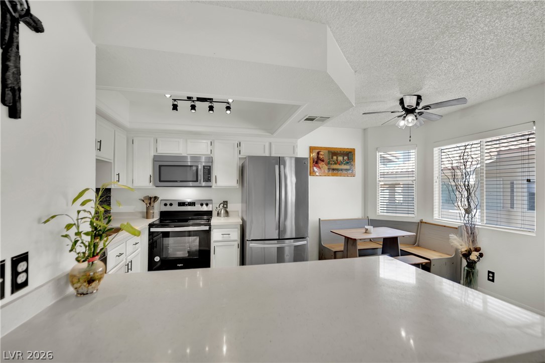 929 Rockview Drive 202 Property Photo 17