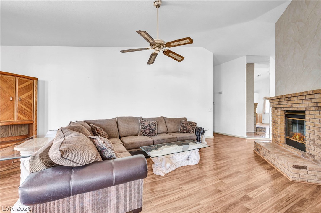 7713 Leavorite Drive Property Photo 14