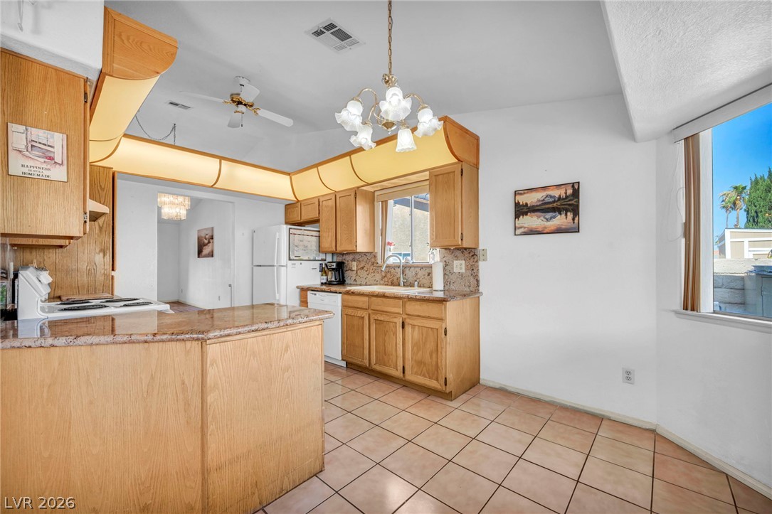 7713 Leavorite Drive Property Photo 16