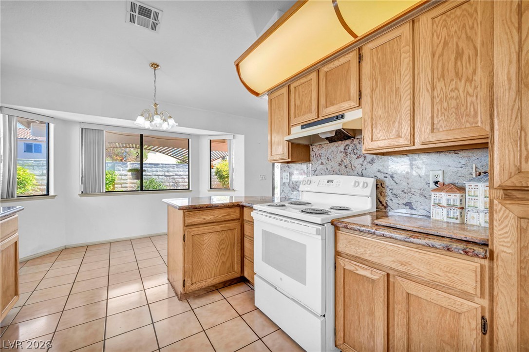 7713 Leavorite Drive Property Photo 19