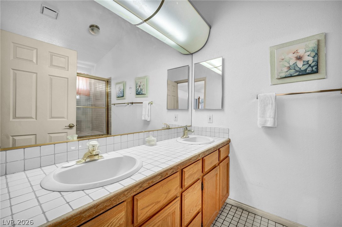 7713 Leavorite Drive Property Photo 33