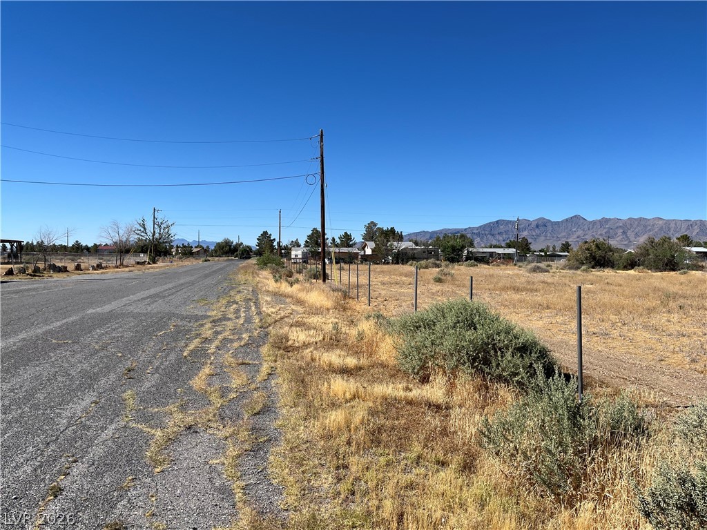 5690 South Clark Street Property Photo 6