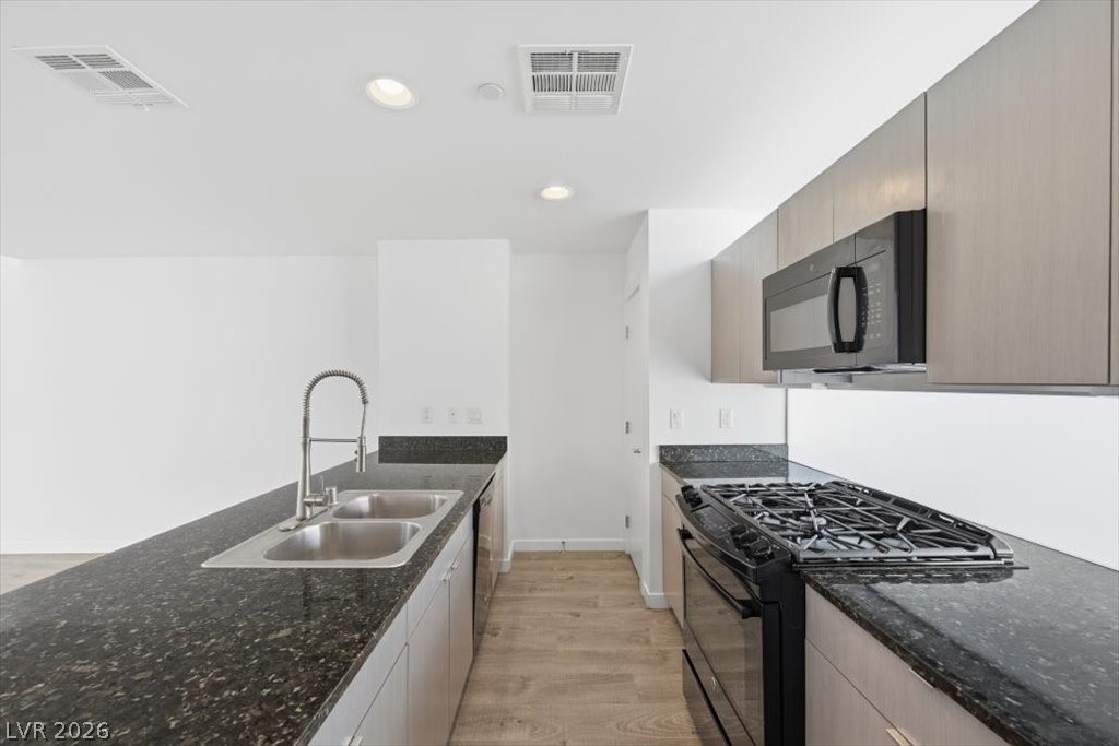 247 Tower Street Property Photo 16