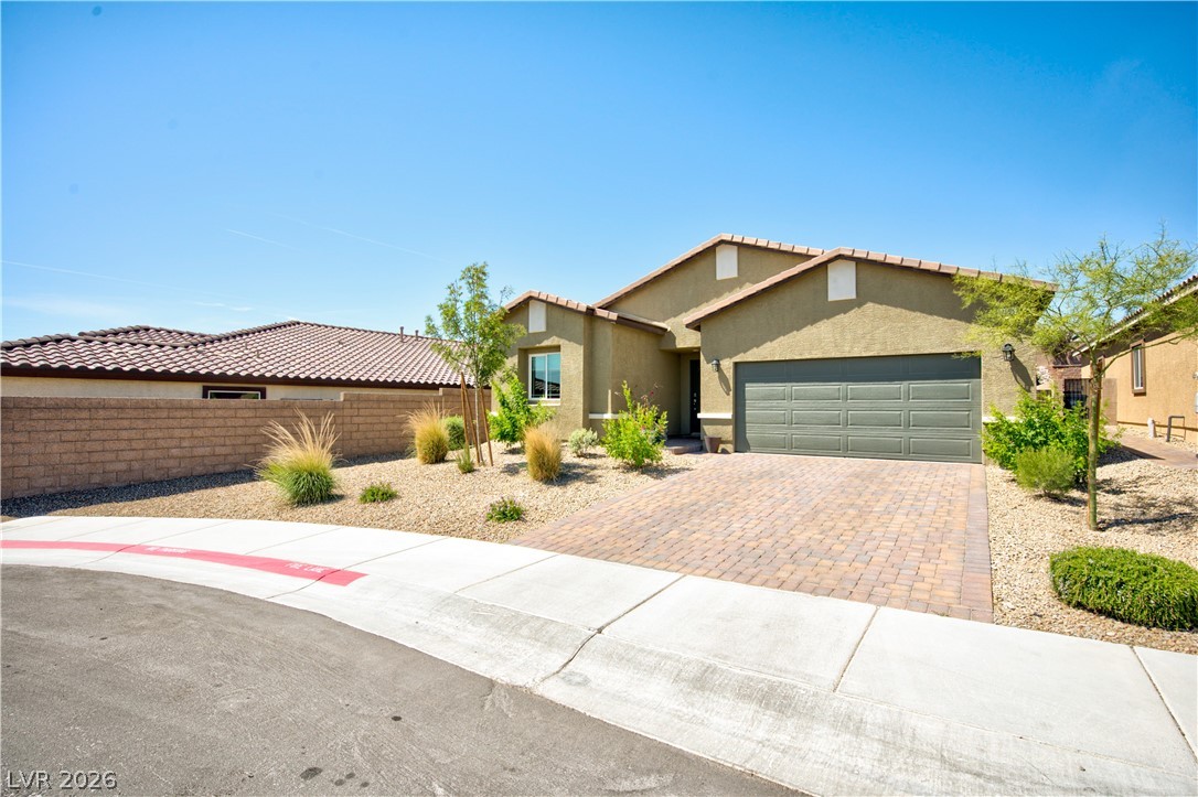 10095 Sequoia Falls Place Property Photo 2