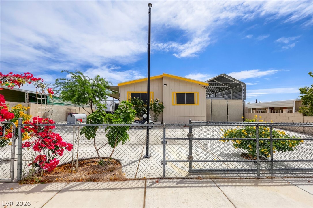 6073 Shenandoah Avenue Property Photo 1