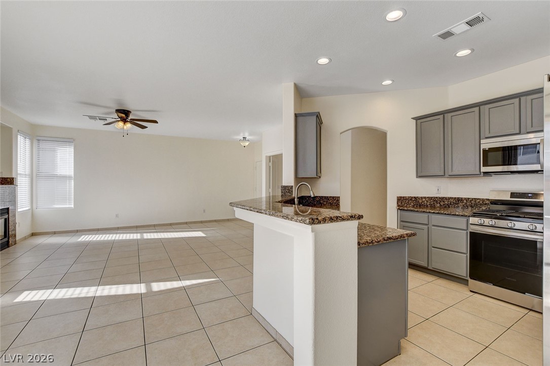 10261 Bentley Oaks Avenue Property Photo 16
