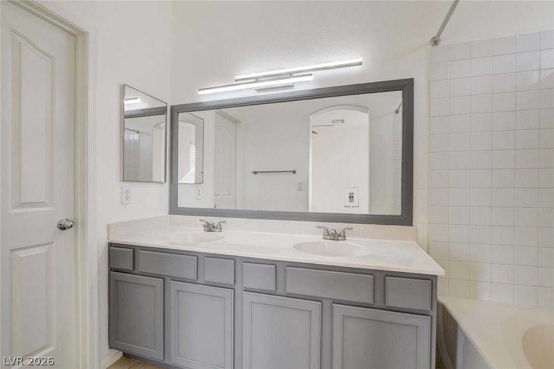 10261 Bentley Oaks Avenue Property Photo 33