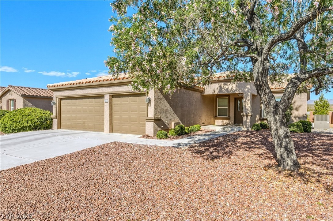 4307 Jacksboro Property Photo 2