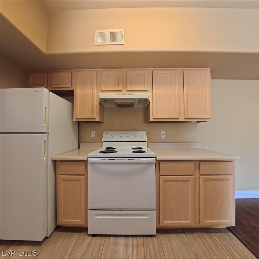 2615 West Gary Avenue 2026 Property Photo 4