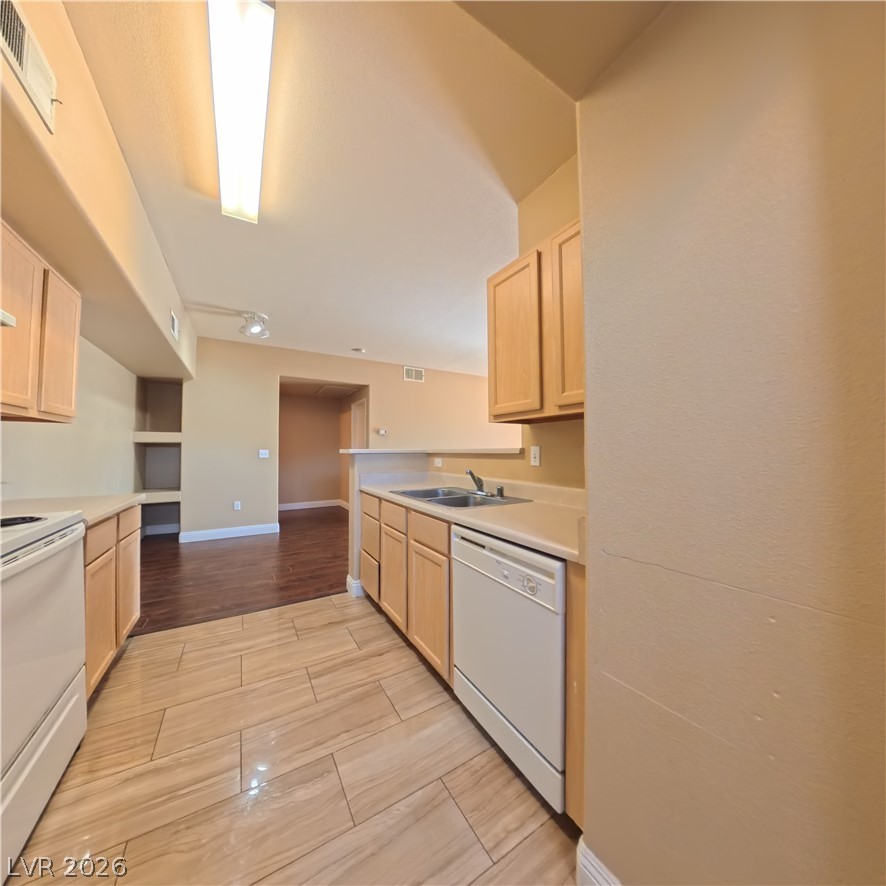 2615 West Gary Avenue 2026 Property Photo 6