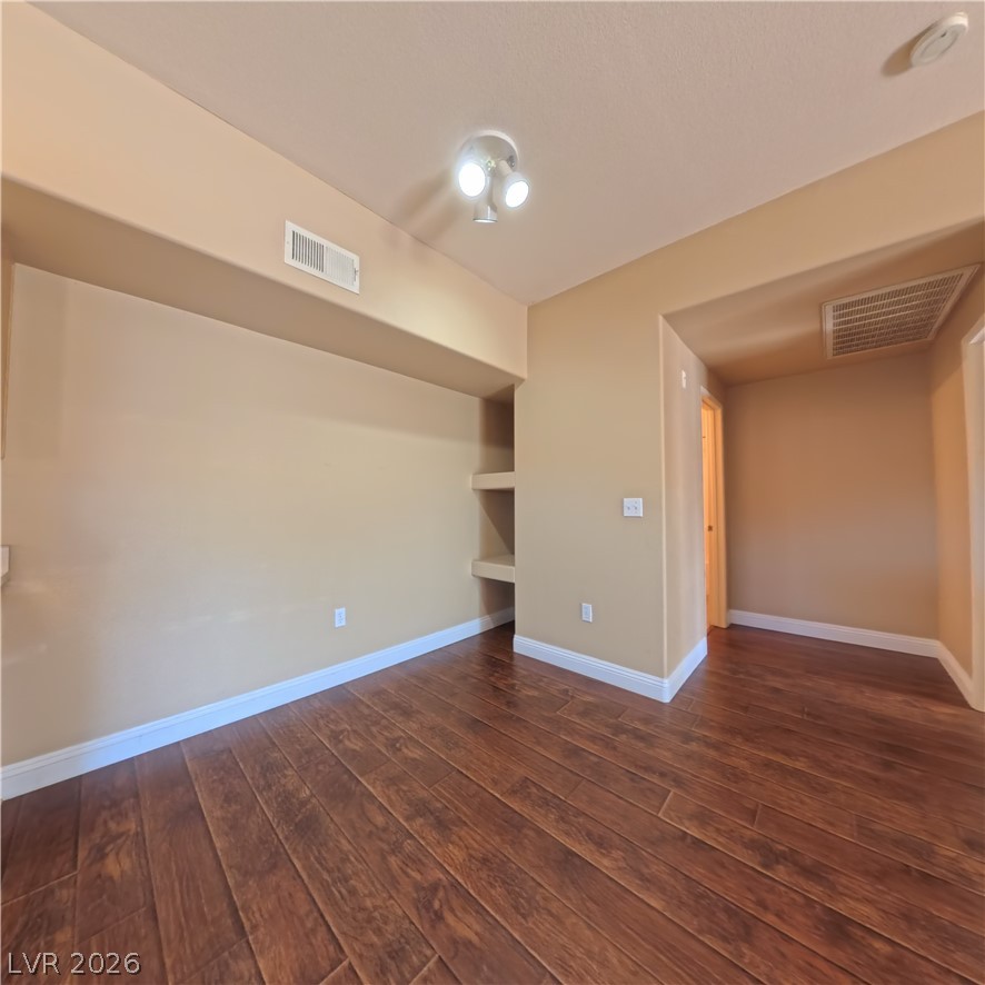 2615 West Gary Avenue 2026 Property Photo 7