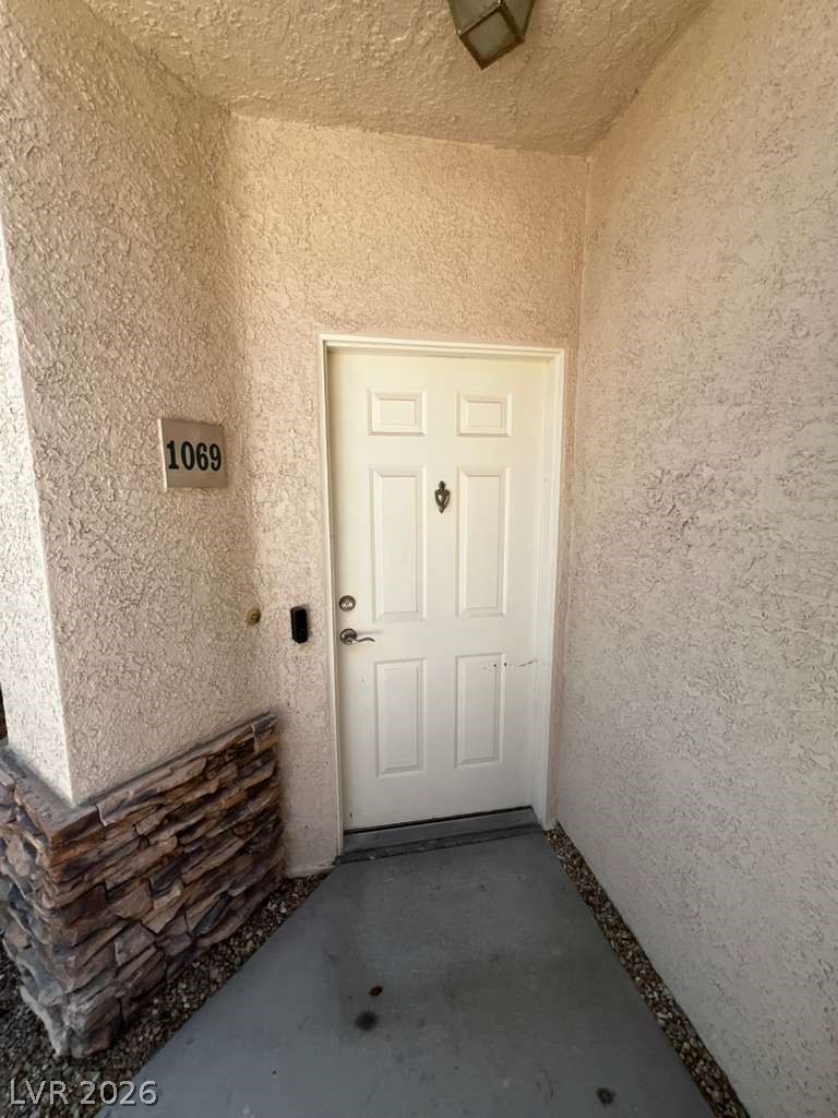 9901 Trailwood Drive 1069 Property Photo 1