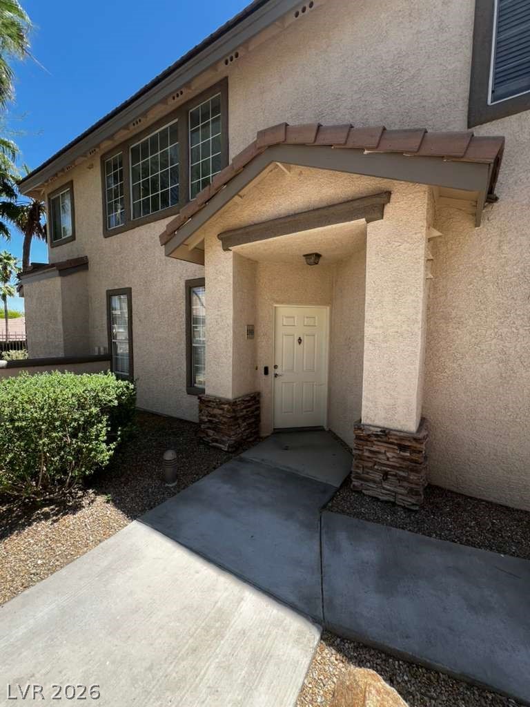 9901 Trailwood Drive 1069 Property Photo 4