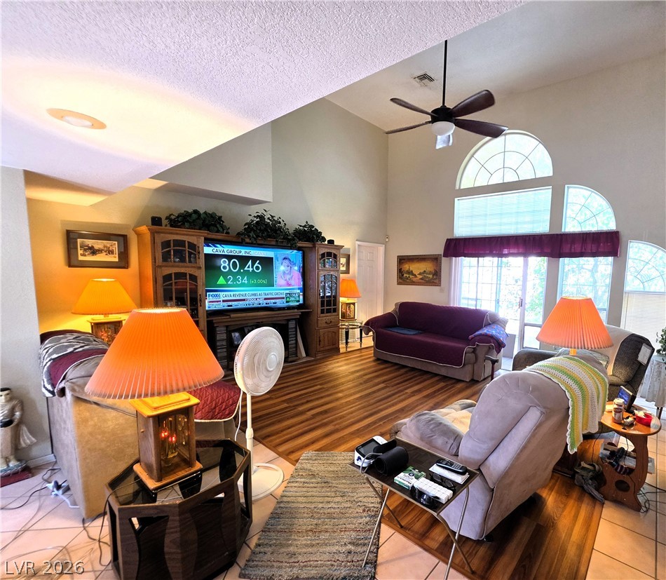 2088 River City Drive Property Photo 3