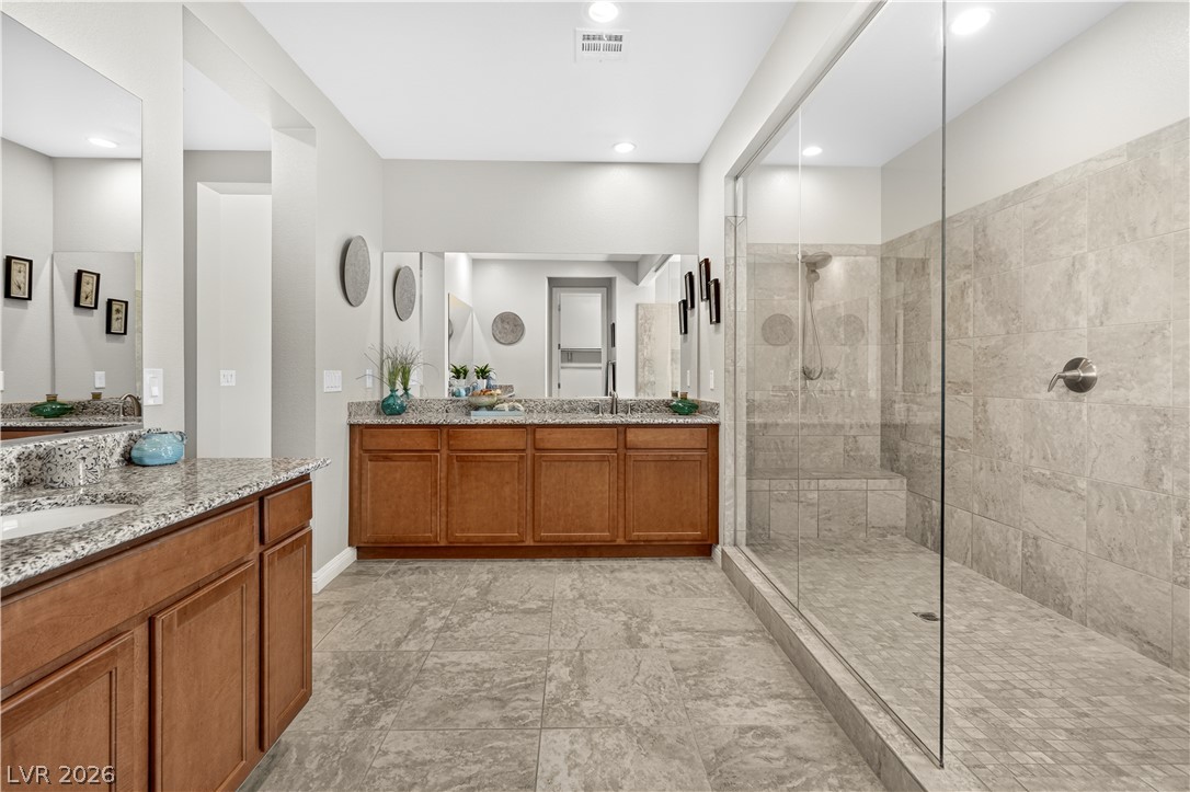 3360 Lochside Drive Property Photo 8