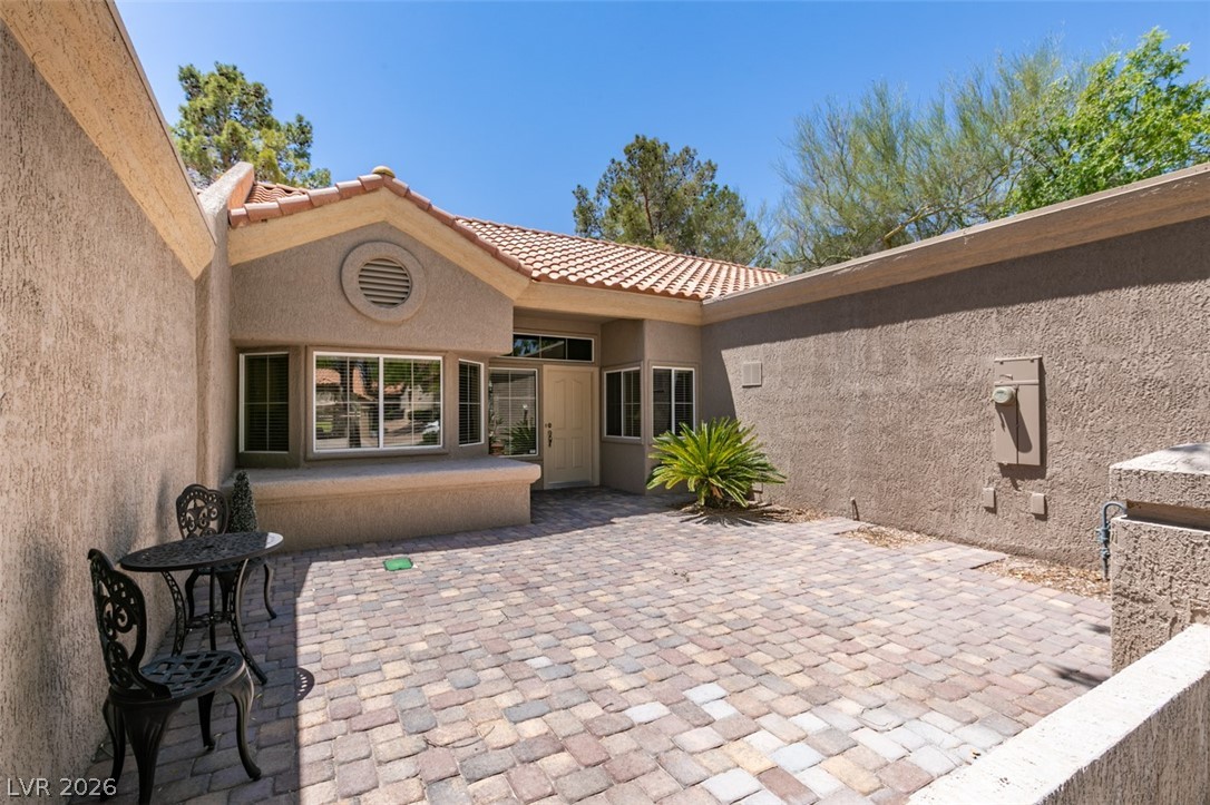 9537 Eagle Valley Drive Property Photo 4
