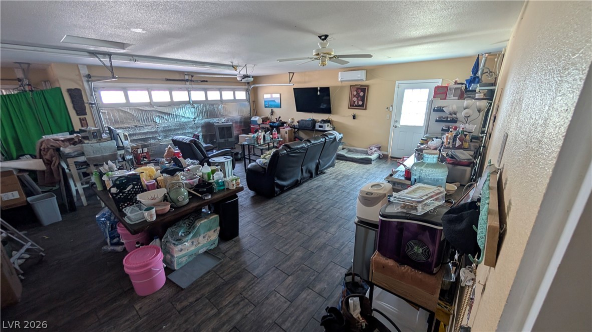 1061 Pikes Peak Court Property Photo 12