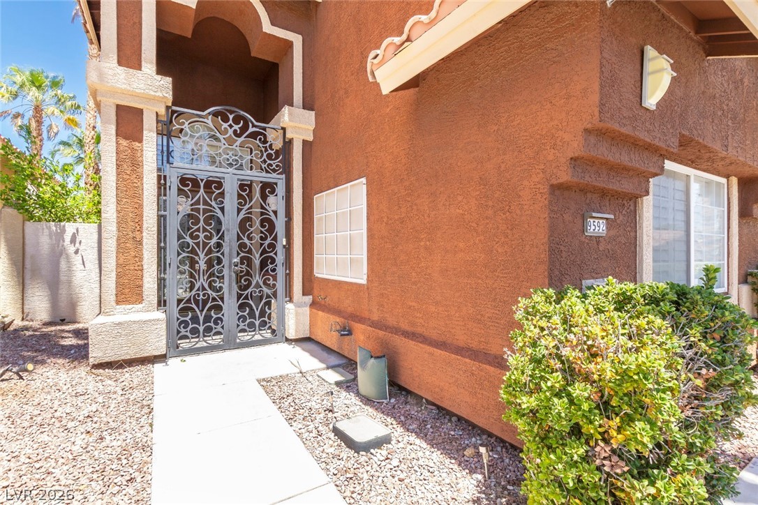9592 Camino Capistrano Lane Property Photo 4