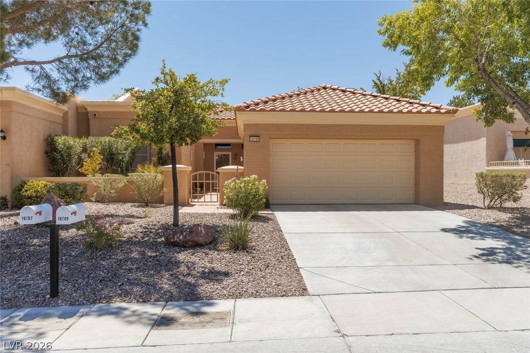 10709 Mission Lakes Avenue Property Photo 1