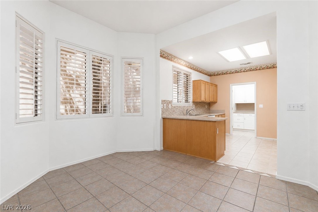 10709 Mission Lakes Avenue Property Photo 8