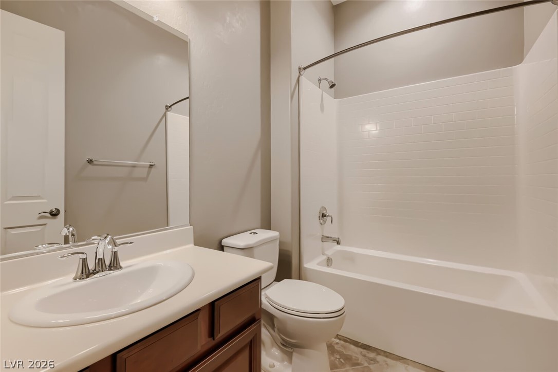 488 Sterling Falls Avenue Property Photo 20