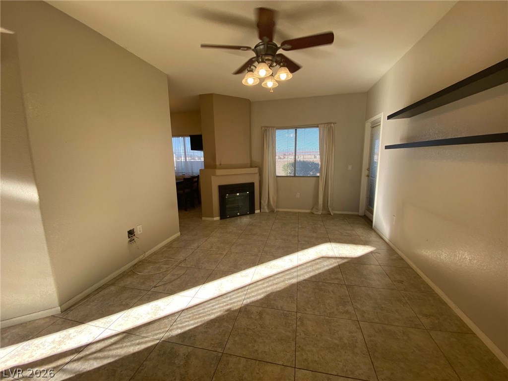 1050 East Cactus Avenue 1080 Property Photo 3