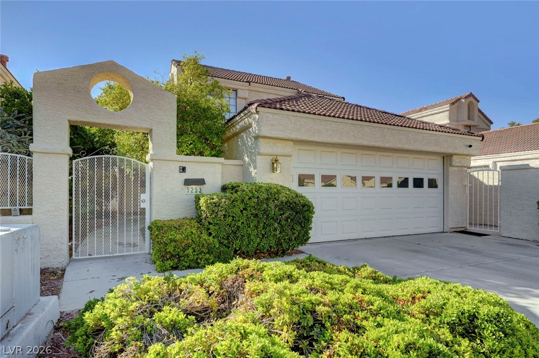 5253 Drifting Sands Court Property Photo 7