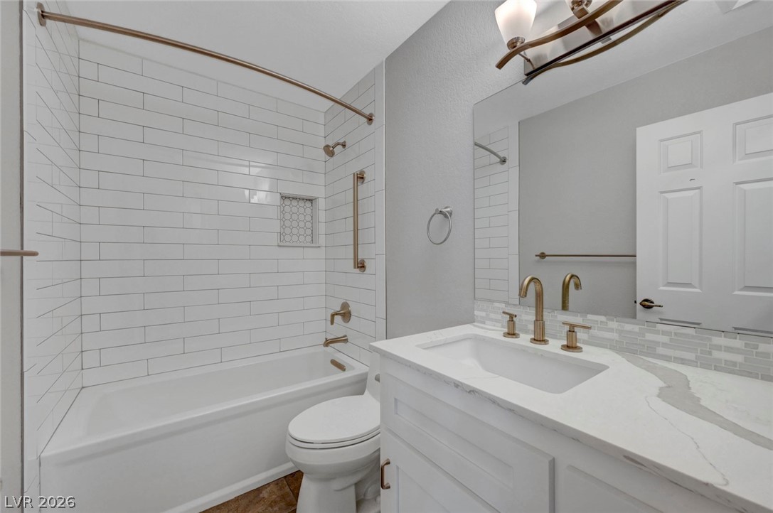 5253 Drifting Sands Court Property Photo 46