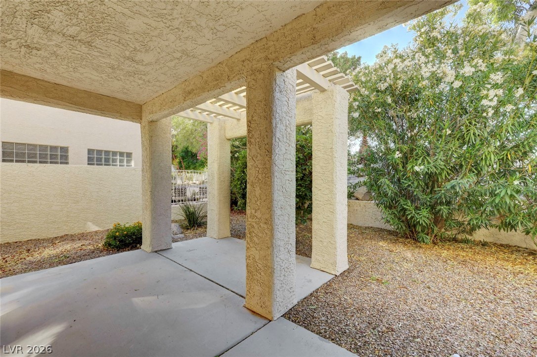 5253 Drifting Sands Court Property Photo 47